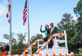 Community Joins in on Homecoming Celebration During Parade